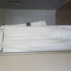 *NEW* White Lulu's flowy tiered skirt